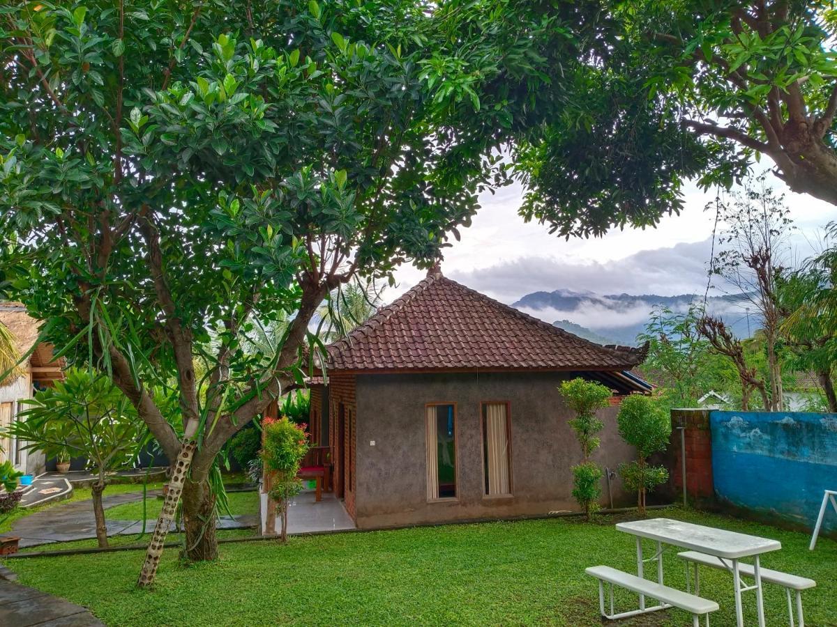 Bed and Breakfast Menjangan View Banyuwedang Exterior foto